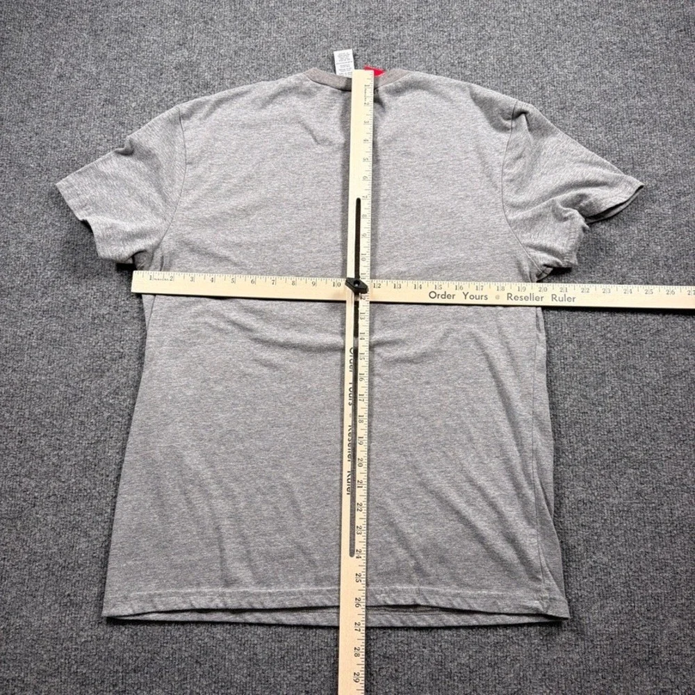 Vintage Peanuts Christmas T-Shirt Mens Large Gray Charlie‎ Brown Snoopy Graphic